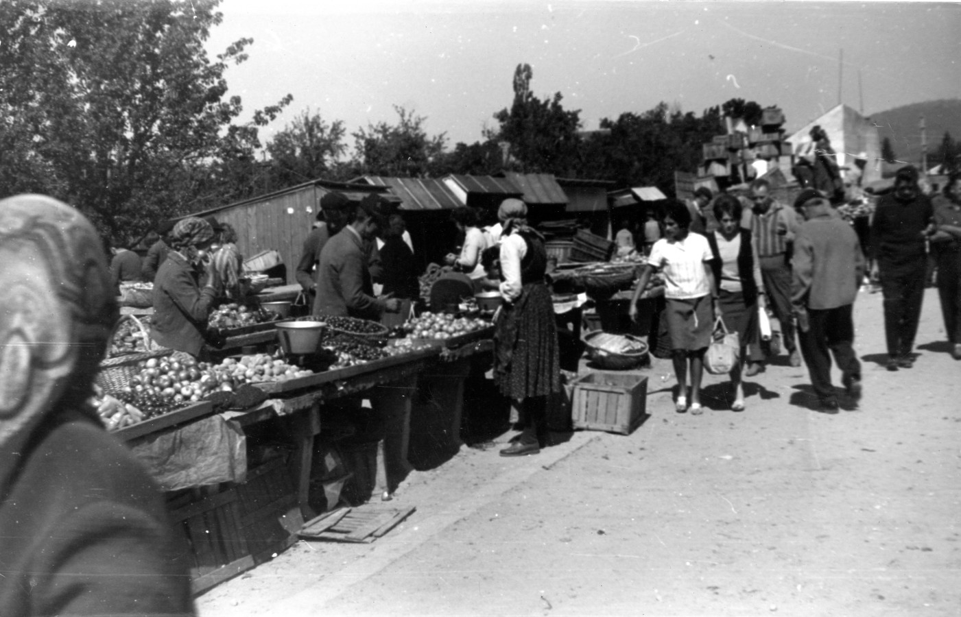 /storage/img/big_a-gyergyoszentmiklosi-szombati-piac-1967-bentarisznyas-marton-muzeum-606d615d6b34b.jpg