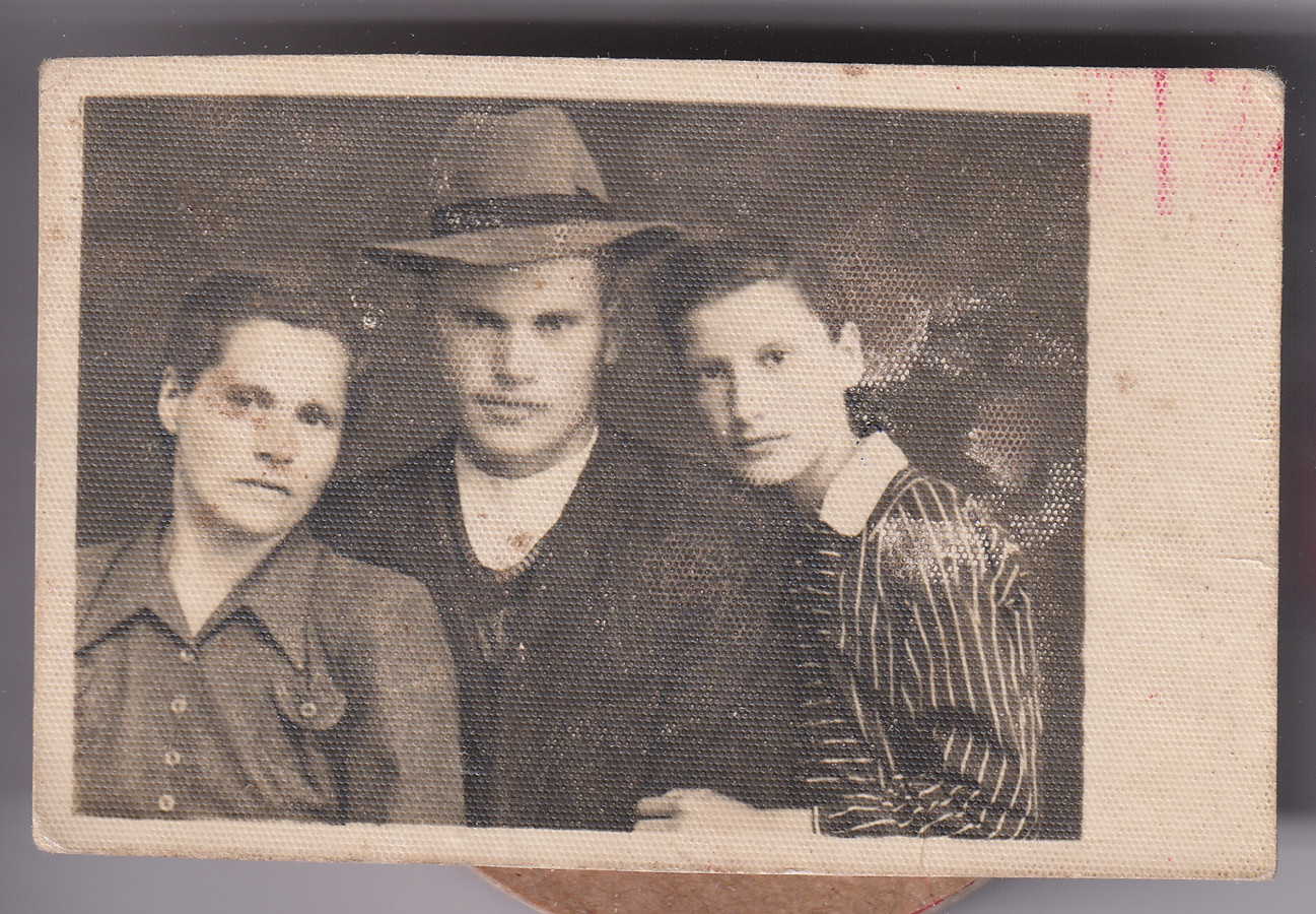 /storage/img/big_gyergyoidia_18771a-emlek-testvereimmel-l-csaba-gyujtemeye-kialto-kovek-egyesulete.jpg