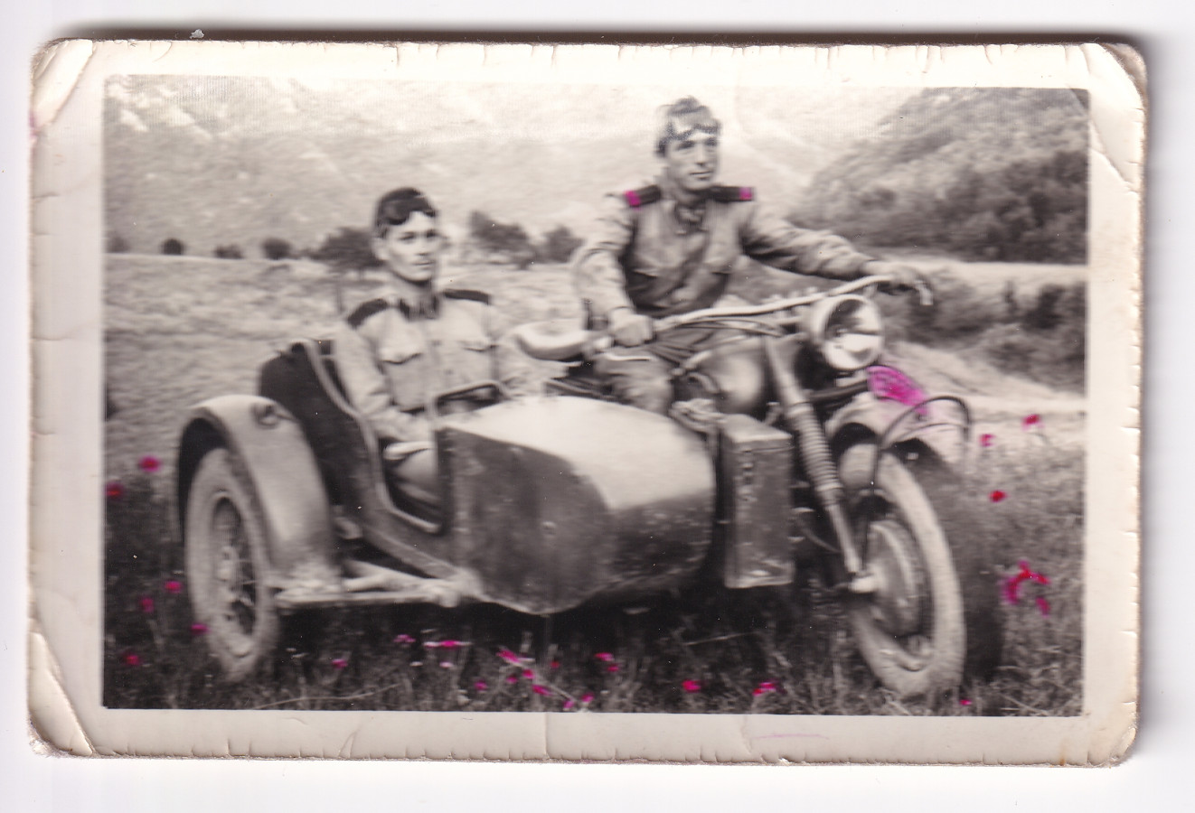 /storage/img/big_gyergyoidia_19252a-fm11-ket-barat-a-motron-fm11.jpg