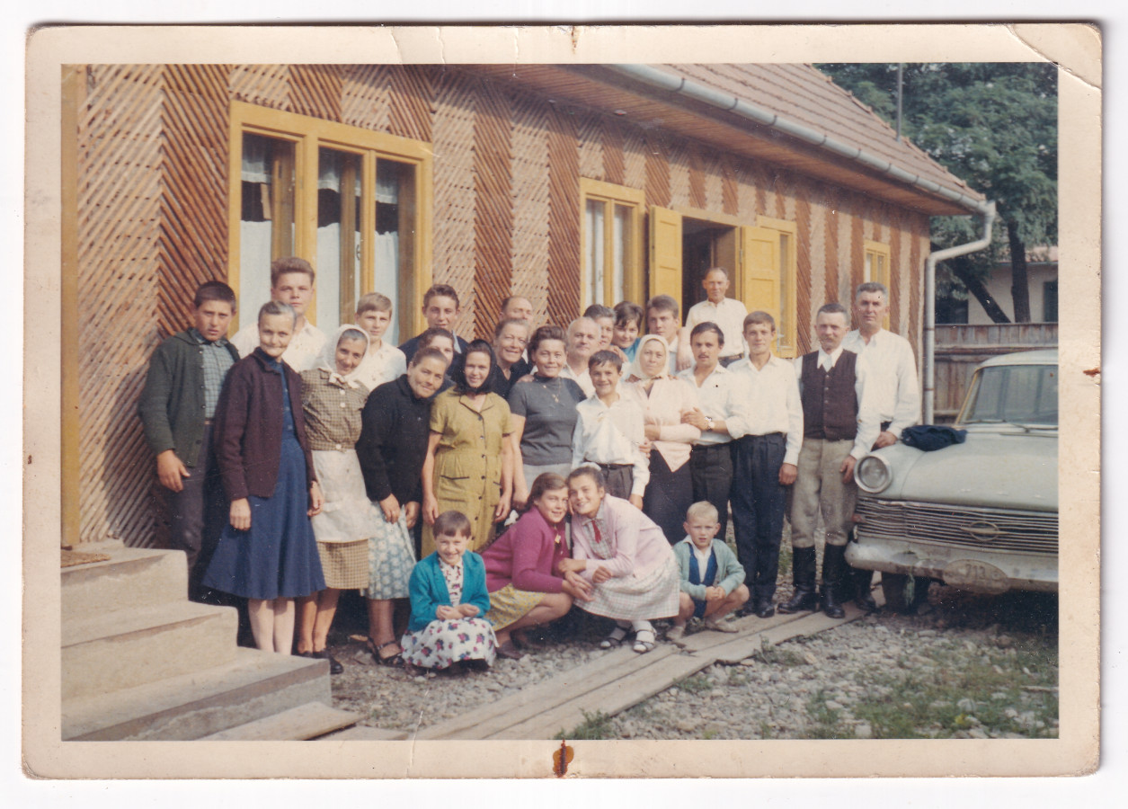 /storage/img/big_gyergyoidia_19528a-kl2026-l-csaladi-foto-2-kialto-kovek-egyesulete.jpg