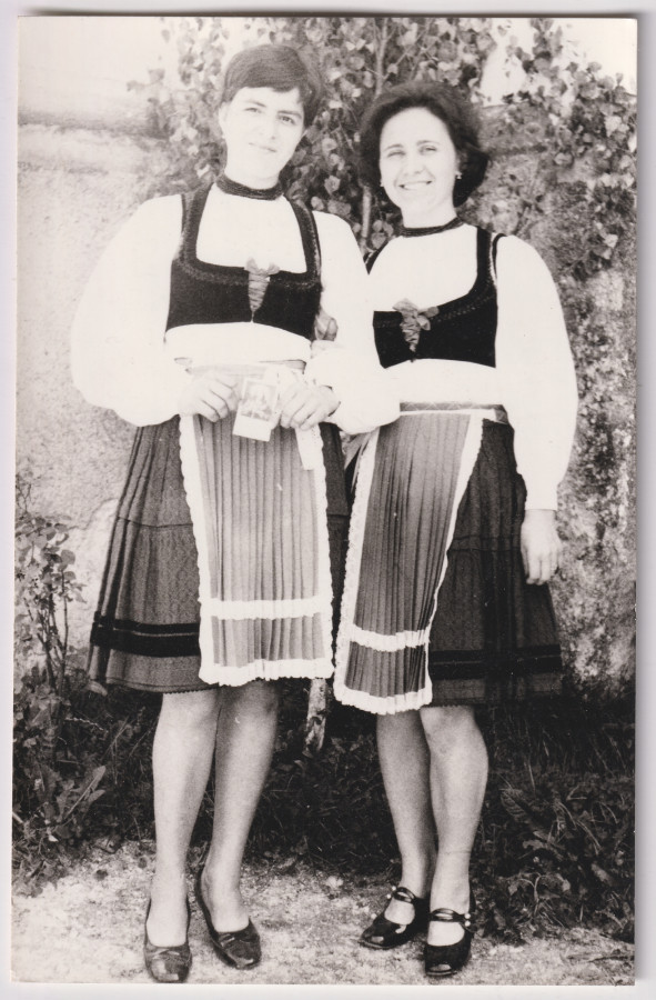 /storage/img/big_gyergyoidia_19806a-bermalkozo-es-bermaszulo-2-mp-hagyatek-kialto-kovek-egyesulete.jpg