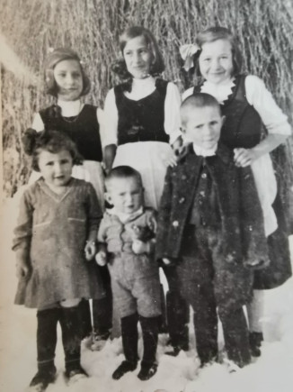 Gyerekek, Ditró, 1942