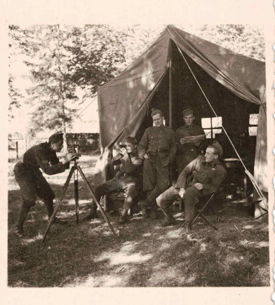 Katonai tábor Felszegben