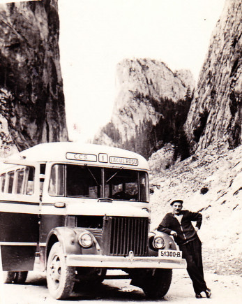 Busszal a Gyilkos-tónál