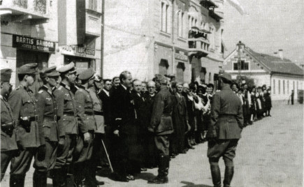 Gyergyószentmiklós, katonai küldöttség fogadása, 1942, Vákár Tibor felvétele